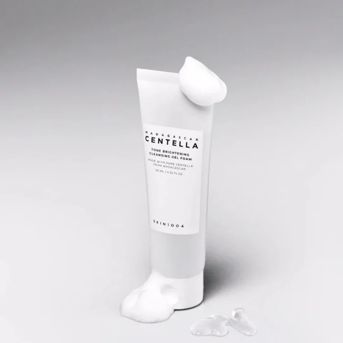 Skin1004 - Madagascar Centella Tone Brightening Cleansing Gel Foam